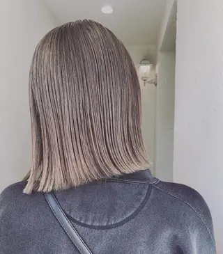 カラー シールエクステ/ ハイトーンカラーのヘアスタイル