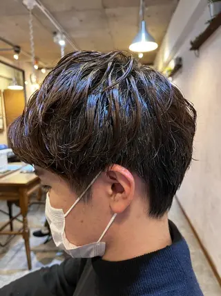 ショート パーマ メンズ 佐藤槙哉 サトウシンヤのヘアスタイル