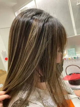 ミディアム カラー ミルクティー量産💙 💙ブリーチ特化💙のヘアスタイル