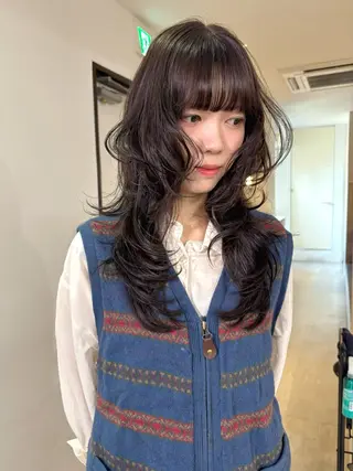 ロング カラー mizuki/ピンク ベージュ.レイヤーのヘアスタイル