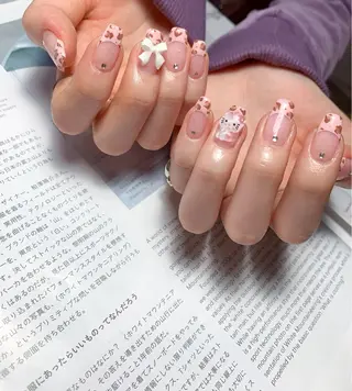ネイル 横浜市中区曙町 ネイルE·U·Bのネイルデザイン