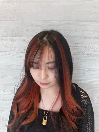 ロング カラー サキ🤍ハイトーン 🩰くびれ巻きヘアのヘアスタイル