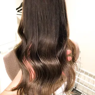 セミロング カラー ハイトーン×レイヤー カットTAKUMIのヘアスタイル