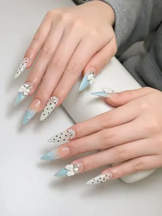 ネイル Hikari NAILのネイルデザイン