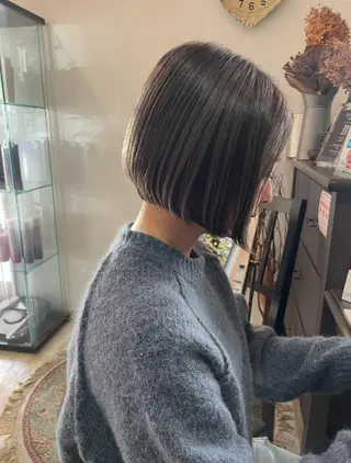 カラー ショート 韓国ボブ👩🇰🇷 小野絢未のヘアスタイル
