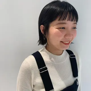 ショート カラー SAKINO. ベージュカラーのヘアスタイル