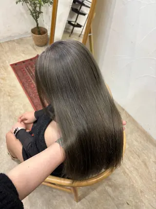 セミロング ALLY所属・🫧透明感カラー🫧 AYANAのヘアスタイル