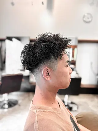 パーマ メンズ ブリーチカラー🔥 パーマ【佐々木凌平】のヘアスタイル