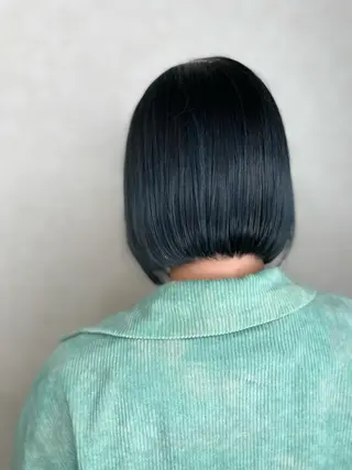ショート カラー 平田 怜のヘアスタイル