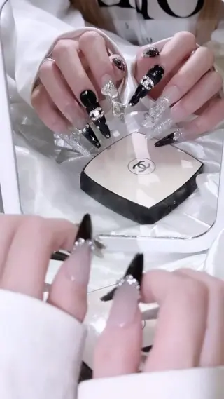カラー AIN Nailのネイルデザイン