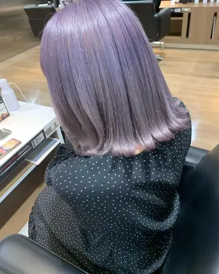 ミディアム カラー 薄田 珠美のヘアスタイル