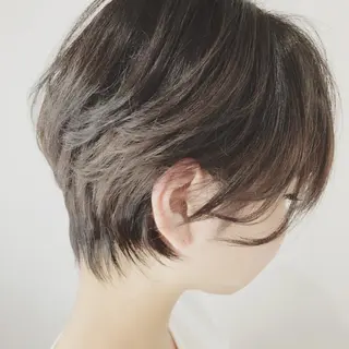 ショート カラー 上田 篤史のヘアスタイル