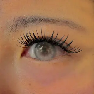 マツエク・マツパ Vero 〜private eyelash salon〜所属・プロ施術★完全 個室VeroMaiのマツエク・マツパデザイン
