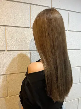 ロング カラー 土屋 梓咲のヘアスタイル