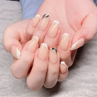 ネイル R inのネイルデザイン