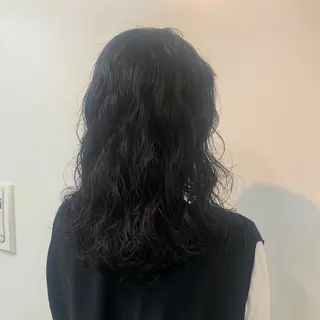 ミディアム パーマ 末次 史奈のヘアスタイル