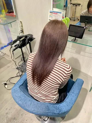 セミロング カラー 安井まゆ _Box mico.のヘアスタイル