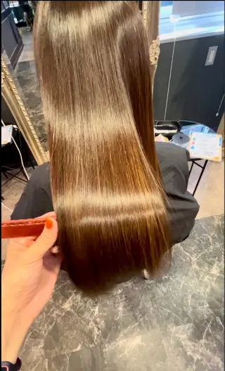 ロング 平川 友希子のヘアスタイル