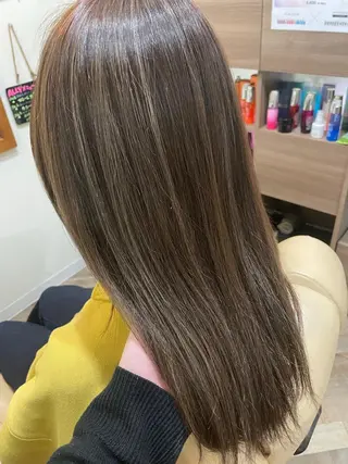 セミロング 寺本 早希のヘアスタイル