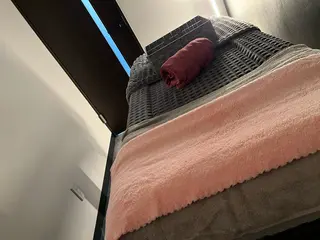 頭蓋骨小顔矯正 極眠ドライヘッド専門のエステ・リラクイメージ