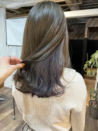 セミロング カラー 初めてでも失敗しない 透明感カラー　Miiのヘアスタイル