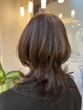 セミロング カラー 最高の髪質改善🩵 艶カラー 惠美のヘアスタイル