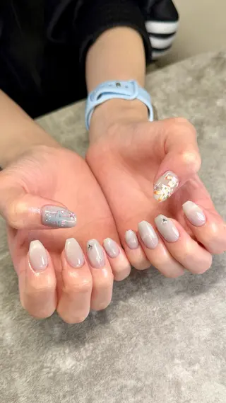 ネイル shino🌟 痛ネイルのネイルデザイン