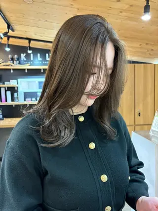 ミディアム カラー ヘアアレンジ 🧸艶々韓国ヘア 🧁mizunaのヘアスタイル