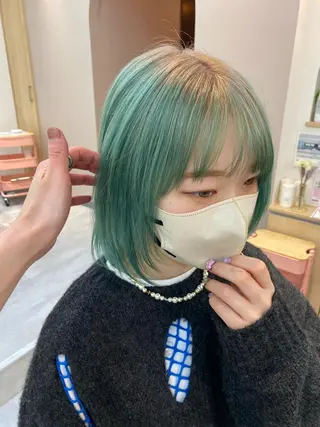 ショート カラー レイヤー/ボブ/透明 感カラー/佐藤奈由のヘアスタイル