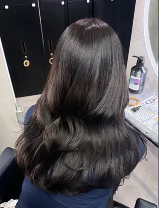 ロング カラー ヘアアレンジ なな 顔周りカット/ 透明感カラーのヘアスタイル