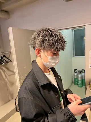 ミディアム カラー パーマ メンズ メンズパーマ特化 TAIGAのヘアスタイル