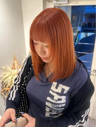 セミロング カラー HANAME 原宿美容室のヘアスタイル