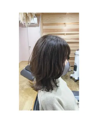 セミロング カラー Asuka Mabuchiのヘアスタイル