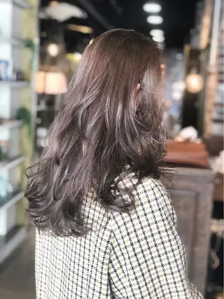 カラー 店長 茂野聖史のヘアスタイル