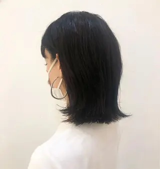 ショート 内田温子大人女性 ハイライト、ボブのヘアスタイル