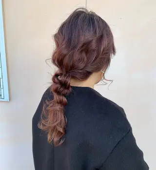 セミロング ヘアアレンジ yui .のヘアスタイル