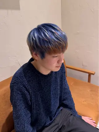 ショート 🦋ブリーチなしダブ ルカラー🌈MEGUのヘアスタイル