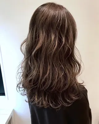 セミロング カラー 【ツヤ髪カラー】本郷 星音のヘアスタイル