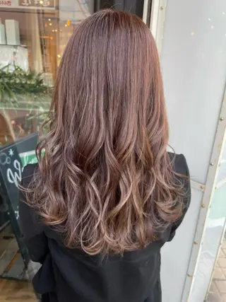 ロング カラー よしだ しおりのヘアスタイル