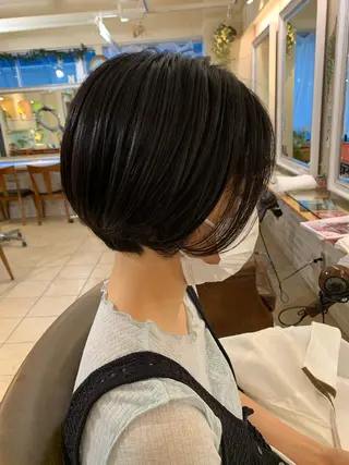 ショート 切りっぱなしボブ ソノキユウカのヘアスタイル