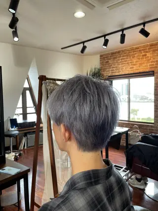 ショート カラー メンズ 西岡 勇人のヘアスタイル
