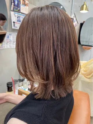 ミディアム カラー 東 史夏のヘアスタイル