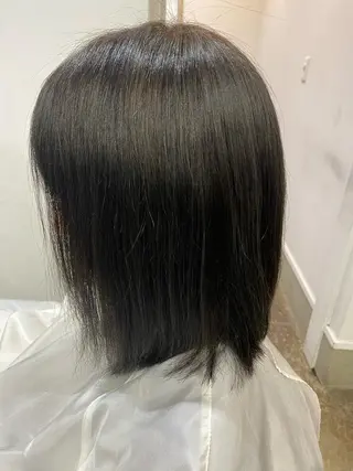 ミディアム カラー 沖田 舞衣のヘアスタイル
