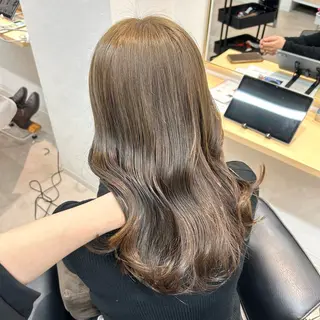 セミロング カラー ハイライト/レイヤー /艶髪/吉田愛望のヘアスタイル