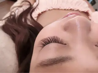 まつエク Clover marikoの眉毛・アイブロウイメージ