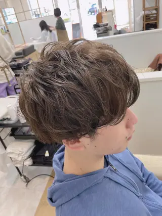 ショート パーマ メンズ トレンド透明感カラー ☘️大貫 昂涼🐹のヘアスタイル