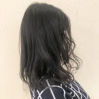 セミロング 野上 綾香のヘアスタイル