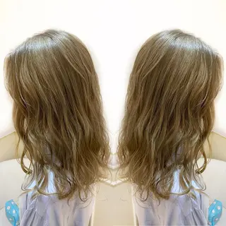 セミロング カラー ご予約 宜しくお願いします！のヘアスタイル