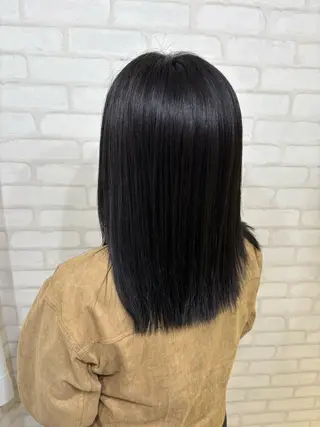セミロング カラー レイヤー/透明感 HIRARIのヘアスタイル