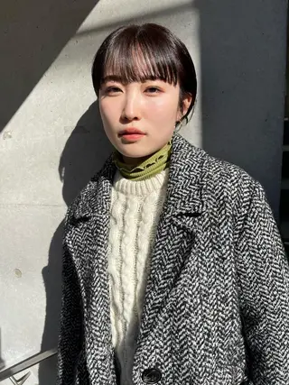 ショート 顔まわりレイヤー デザインカットのヘアスタイル